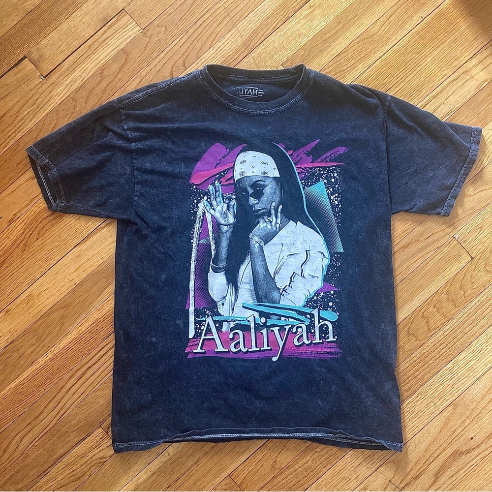 Vintage style Aaliyah graphic T shirt
